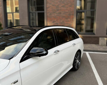 Білий Мерседес Е-Клас, об'ємом двигуна 3 л та пробігом 68 тис. км за 31600 $, фото 3 на Automoto.ua