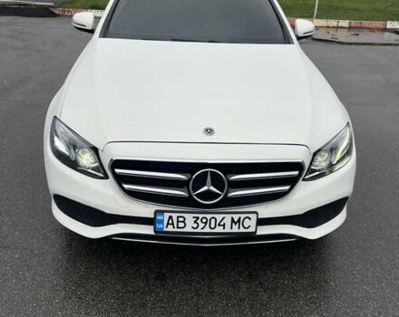 Белый Мерседес Е-Класс, объемом двигателя 1.95 л и пробегом 125 тыс. км за 28500 $, фото 1 на Automoto.ua