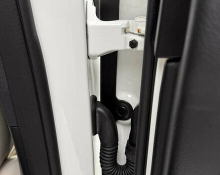 Білий Мерседес Е-Клас, об'ємом двигуна 1.99 л та пробігом 141 тис. км за 26950 $, фото 51 на Automoto.ua