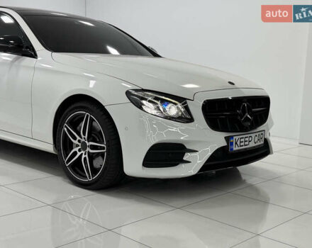 Білий Мерседес Е-Клас, об'ємом двигуна 3 л та пробігом 188 тис. км за 31500 $, фото 6 на Automoto.ua
