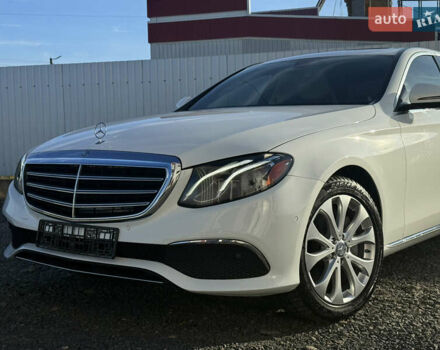 Белый Мерседес Е-Класс, объемом двигателя 2 л и пробегом 85 тыс. км за 22500 $, фото 6 на Automoto.ua