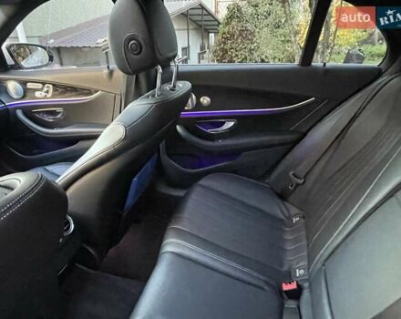 Білий Мерседес Е-Клас, об'ємом двигуна 1.99 л та пробігом 74 тис. км за 30000 $, фото 36 на Automoto.ua