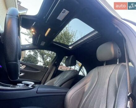 Білий Мерседес Е-Клас, об'ємом двигуна 1.99 л та пробігом 74 тис. км за 30000 $, фото 33 на Automoto.ua