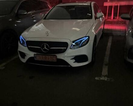 Белый Мерседес Е-Класс, объемом двигателя 2 л и пробегом 89 тыс. км за 33499 $, фото 37 на Automoto.ua