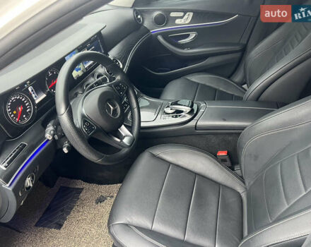 Белый Мерседес Е-Класс, объемом двигателя 1.95 л и пробегом 125 тыс. км за 28500 $, фото 10 на Automoto.ua