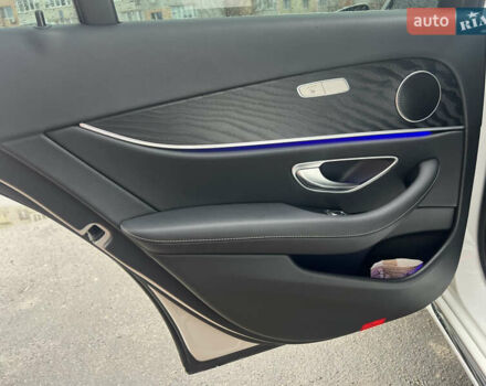 Белый Мерседес Е-Класс, объемом двигателя 1.95 л и пробегом 125 тыс. км за 28500 $, фото 37 на Automoto.ua