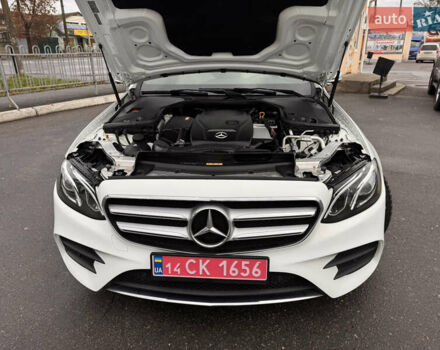 Білий Мерседес Е-Клас, об'ємом двигуна 1.99 л та пробігом 141 тис. км за 26950 $, фото 68 на Automoto.ua