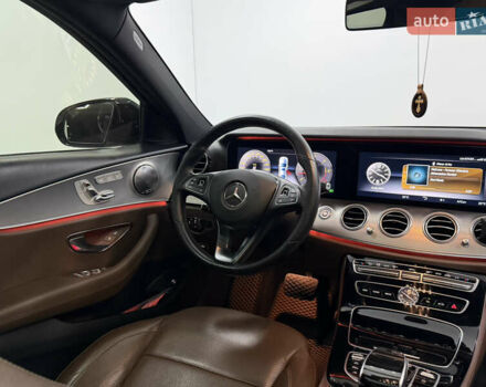 Білий Мерседес Е-Клас, об'ємом двигуна 3 л та пробігом 188 тис. км за 31500 $, фото 28 на Automoto.ua