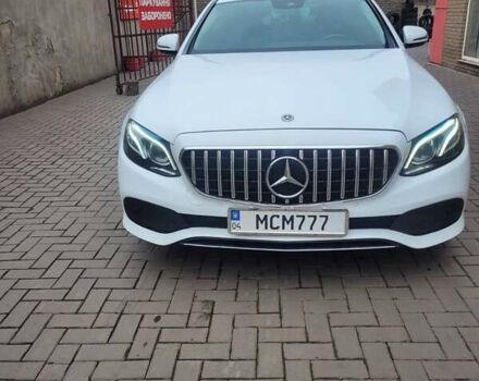 Білий Мерседес Е-Клас, об'ємом двигуна 2 л та пробігом 213 тис. км за 18990 $, фото 2 на Automoto.ua
