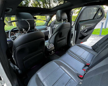 Білий Мерседес Е-Клас, об'ємом двигуна 3 л та пробігом 117 тис. км за 40500 $, фото 52 на Automoto.ua