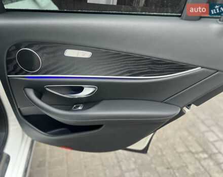 Белый Мерседес Е-Класс, объемом двигателя 1.95 л и пробегом 125 тыс. км за 28500 $, фото 38 на Automoto.ua