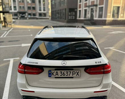 Білий Мерседес Е-Клас, об'ємом двигуна 3 л та пробігом 68 тис. км за 31600 $, фото 4 на Automoto.ua