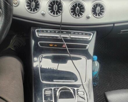 Белый Мерседес Е-Класс, объемом двигателя 2 л и пробегом 240 тыс. км за 19999 $, фото 12 на Automoto.ua