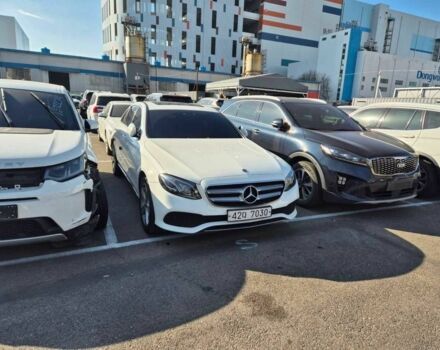 Белый Мерседес Е-Класс, объемом двигателя 2 л и пробегом 117 тыс. км за 18000 $, фото 1 на Automoto.ua