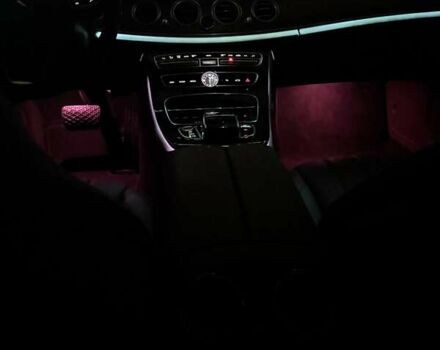 Белый Мерседес Е-Класс, объемом двигателя 2 л и пробегом 89 тыс. км за 33499 $, фото 38 на Automoto.ua