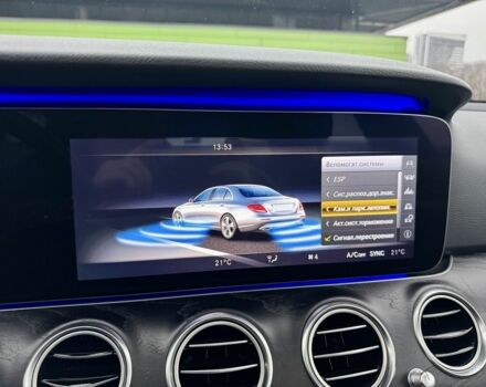 Білий Мерседес Е-Клас, об'ємом двигуна 2 л та пробігом 99 тис. км за 31900 $, фото 22 на Automoto.ua