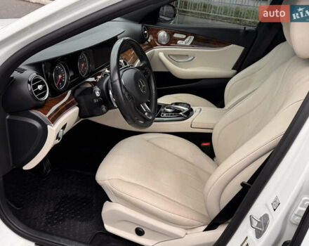 Білий Мерседес Е-Клас, об'ємом двигуна 1.99 л та пробігом 141 тис. км за 26950 $, фото 34 на Automoto.ua