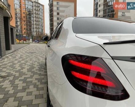 Белый Мерседес Е-Класс, объемом двигателя 2 л и пробегом 213 тыс. км за 29900 $, фото 38 на Automoto.ua