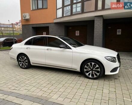 Белый Мерседес Е-Класс, объемом двигателя 2 л и пробегом 213 тыс. км за 29900 $, фото 27 на Automoto.ua
