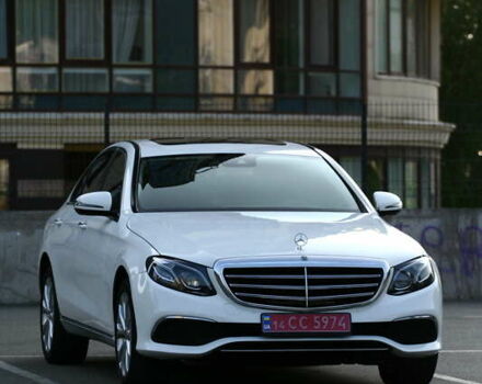 Білий Мерседес Е-Клас, об'ємом двигуна 1.95 л та пробігом 105 тис. км за 31400 $, фото 5 на Automoto.ua