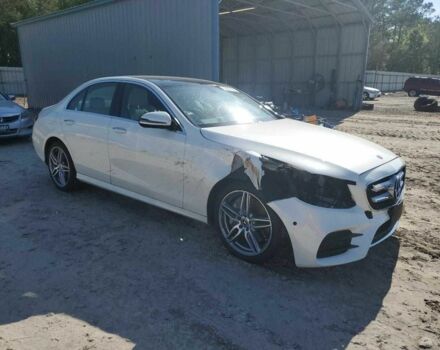 Белый Мерседес Е-Класс, объемом двигателя 2 л и пробегом 18 тыс. км за 9400 $, фото 3 на Automoto.ua