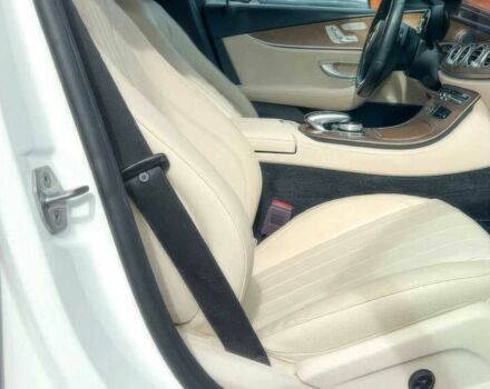 Белый Мерседес Е-Класс, объемом двигателя 2 л и пробегом 45 тыс. км за 7600 $, фото 5 на Automoto.ua