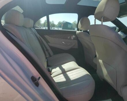 Белый Мерседес Е-Класс, объемом двигателя 2 л и пробегом 18 тыс. км за 9400 $, фото 9 на Automoto.ua