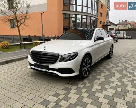 Белый Мерседес Е-Класс, объемом двигателя 2 л и пробегом 213 тыс. км за 29900 $, фото 7 на Automoto.ua