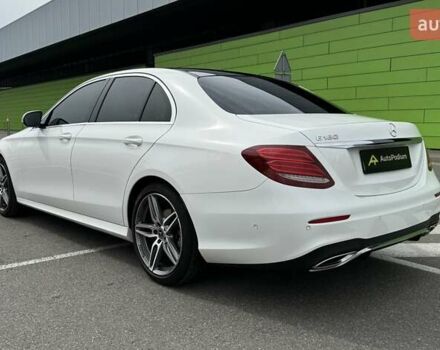 Белый Мерседес Е-Класс, объемом двигателя 1.6 л и пробегом 42 тыс. км за 40500 $, фото 5 на Automoto.ua