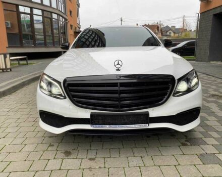 Білий Мерседес Е-Клас, об'ємом двигуна 2 л та пробігом 213 тис. км за 29900 $, фото 1 на Automoto.ua