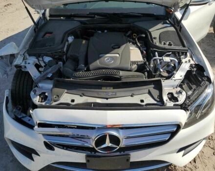 Белый Мерседес Е-Класс, объемом двигателя 2 л и пробегом 18 тыс. км за 9400 $, фото 10 на Automoto.ua