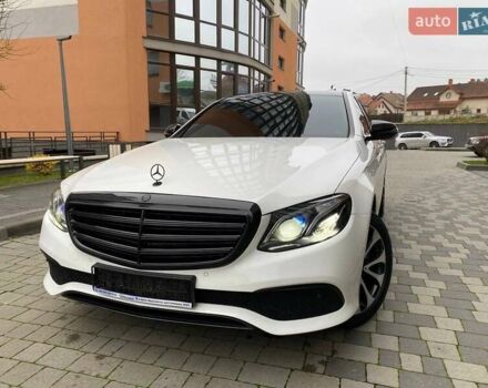 Белый Мерседес Е-Класс, объемом двигателя 2 л и пробегом 213 тыс. км за 29900 $, фото 4 на Automoto.ua
