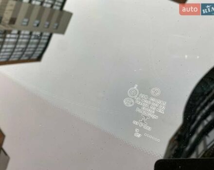 Белый Мерседес Е-Класс, объемом двигателя 2 л и пробегом 213 тыс. км за 29900 $, фото 35 на Automoto.ua