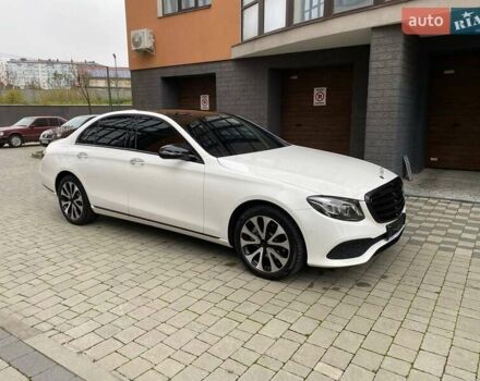 Белый Мерседес Е-Класс, объемом двигателя 2 л и пробегом 213 тыс. км за 29900 $, фото 28 на Automoto.ua