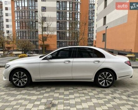 Белый Мерседес Е-Класс, объемом двигателя 2 л и пробегом 213 тыс. км за 29900 $, фото 11 на Automoto.ua