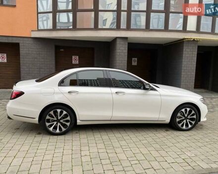 Белый Мерседес Е-Класс, объемом двигателя 2 л и пробегом 213 тыс. км за 29900 $, фото 25 на Automoto.ua