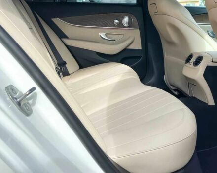 Белый Мерседес Е-Класс, объемом двигателя 2 л и пробегом 45 тыс. км за 7600 $, фото 8 на Automoto.ua