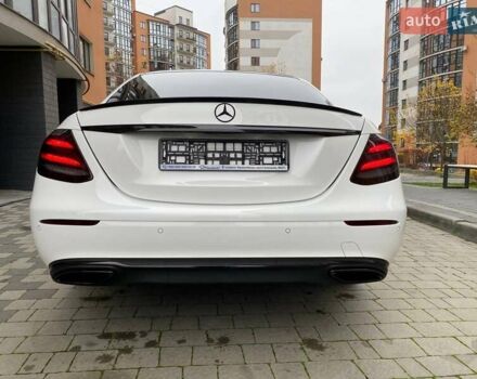 Белый Мерседес Е-Класс, объемом двигателя 2 л и пробегом 213 тыс. км за 29900 $, фото 19 на Automoto.ua