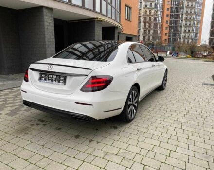 Білий Мерседес Е-Клас, об'ємом двигуна 2 л та пробігом 213 тис. км за 29900 $, фото 4 на Automoto.ua