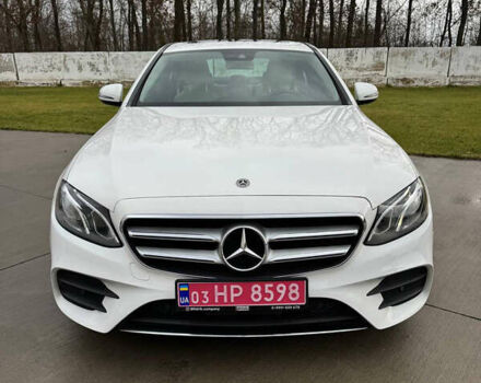 Белый Мерседес Е-Класс, объемом двигателя 1.99 л и пробегом 121 тыс. км за 25000 $, фото 2 на Automoto.ua