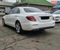 Белый Мерседес Е-Класс, объемом двигателя 2.2 л и пробегом 207 тыс. км за 25000 $, фото 6 на Automoto.ua