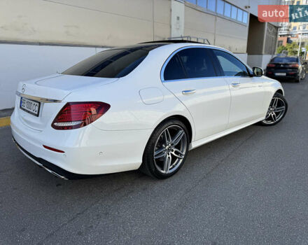 Белый Мерседес Е-Класс, объемом двигателя 1.6 л и пробегом 53 тыс. км за 40500 $, фото 1 на Automoto.ua