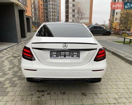 Белый Мерседес Е-Класс, объемом двигателя 2 л и пробегом 213 тыс. км за 29900 $, фото 18 на Automoto.ua