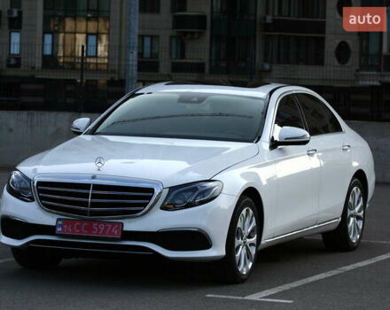 Білий Мерседес Е-Клас, об'ємом двигуна 1.95 л та пробігом 105 тис. км за 31400 $, фото 3 на Automoto.ua