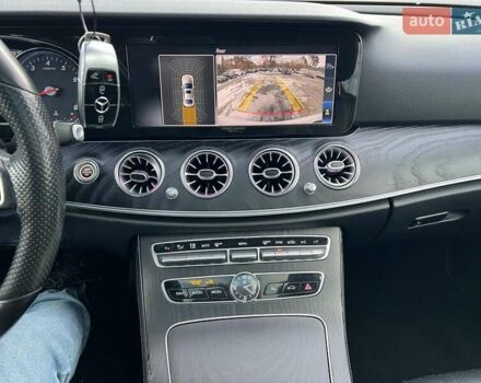 Білий Мерседес Е-Клас, об'ємом двигуна 0 л та пробігом 160 тис. км за 9000 $, фото 5 на Automoto.ua