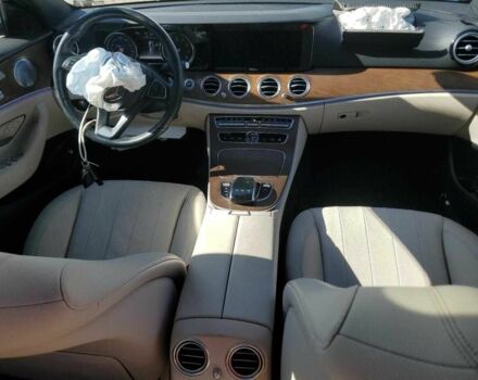 Белый Мерседес Е-Класс, объемом двигателя 2 л и пробегом 18 тыс. км за 9400 $, фото 7 на Automoto.ua