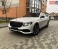 Белый Мерседес Е-Класс, объемом двигателя 2 л и пробегом 213 тыс. км за 29900 $, фото 1 на Automoto.ua
