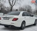 Белый Мерседес Е-Класс, объемом двигателя 1.99 л и пробегом 74 тыс. км за 30000 $, фото 2 на Automoto.ua