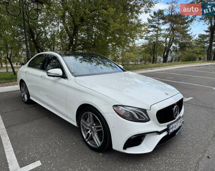 Мерседес Е-Клас 2019 у Одесі на Automoto.ua Білий Мерседес Е-Клас, об'ємом двигуна 1.99 л та пробігом 83 тис. км за 37900 $, фото 4 на Automoto.ua