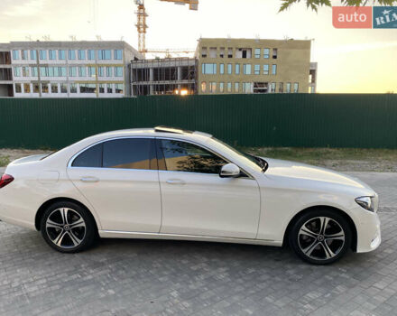 Белый Мерседес Е-Класс, объемом двигателя 2 л и пробегом 109 тыс. км за 33000 $, фото 12 на Automoto.ua